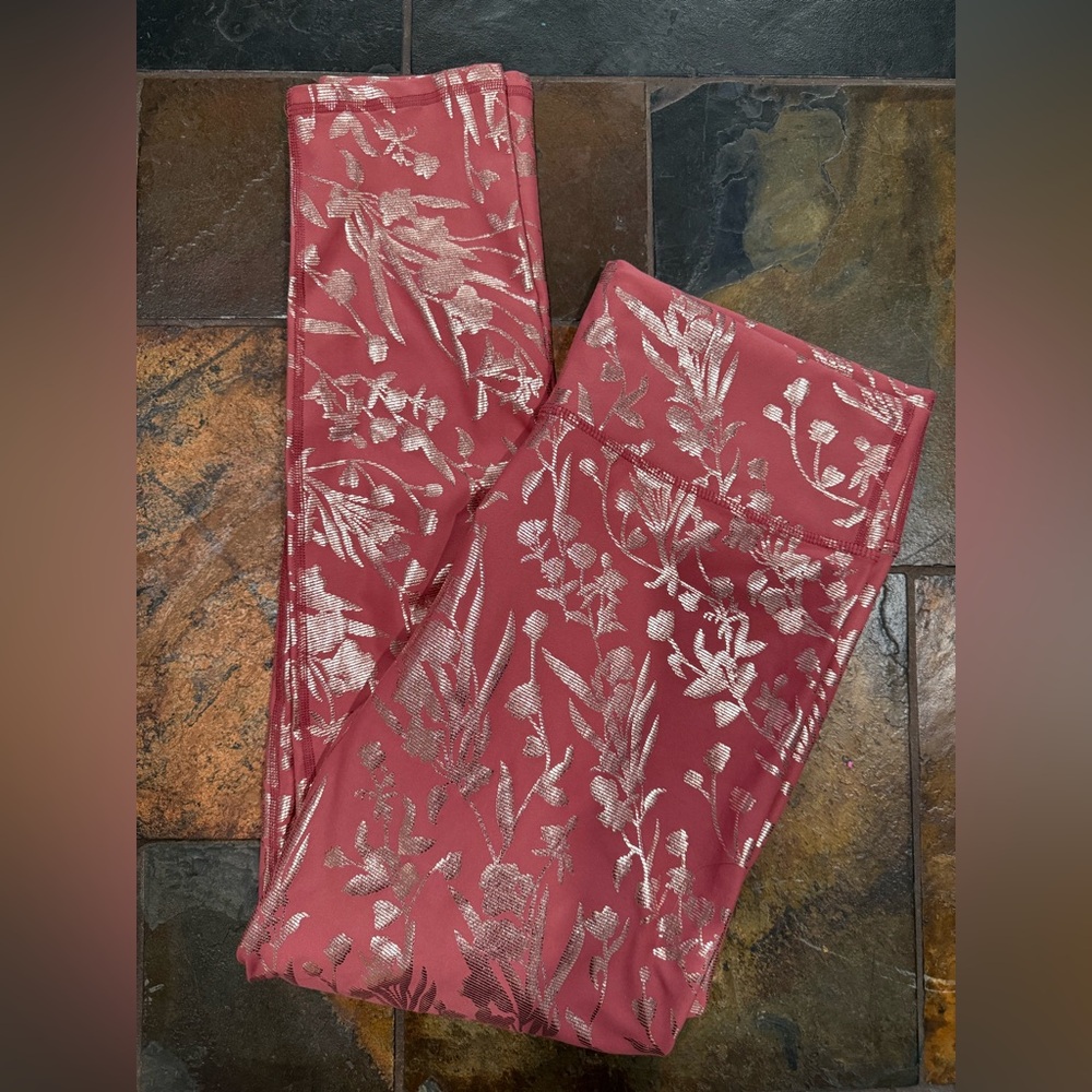 Fabletics Lisette High Waisted The Up and Coming Leggings (NWT)